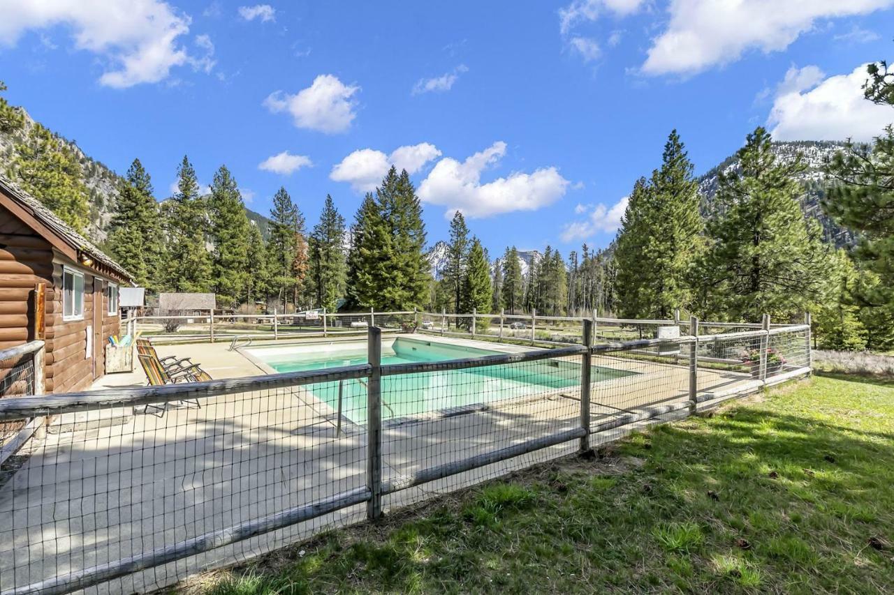 Sawtooth Lodge Stanley ภายนอก รูปภาพ