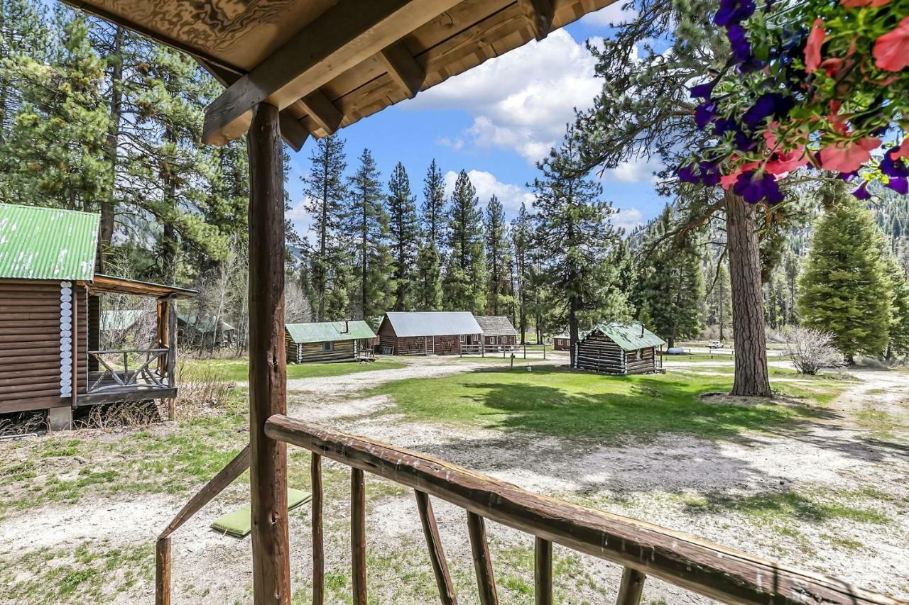 Sawtooth Lodge Stanley ภายนอก รูปภาพ